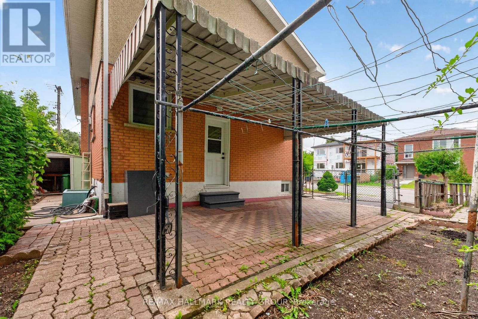 323 POULIN AVENUE - Image 42