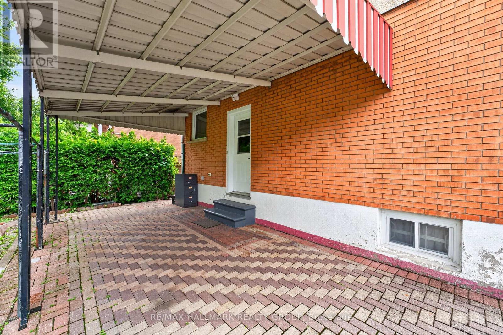 323 POULIN AVENUE - Image 44