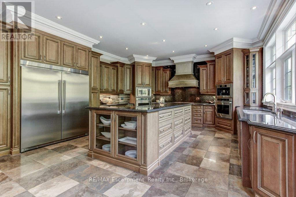 172 DIIORIO CIRCLE - 11