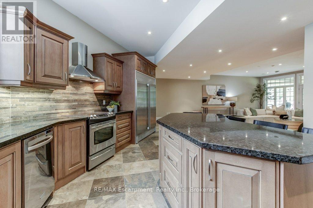 172 DIIORIO CIRCLE - 35