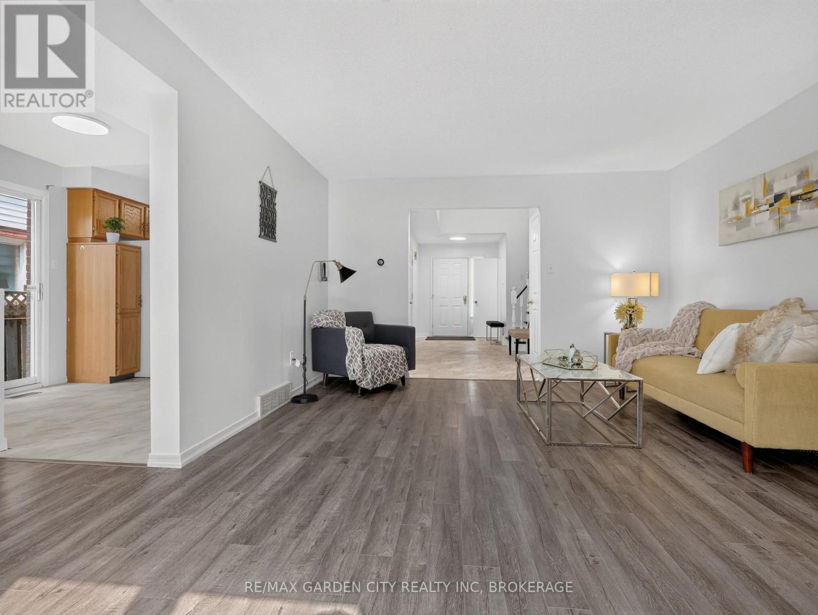 39 BUCHANAN CRESCENT - 11