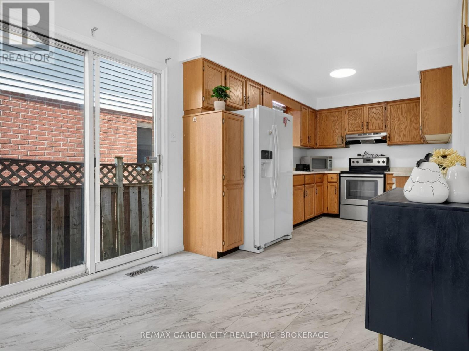 39 BUCHANAN CRESCENT - 15