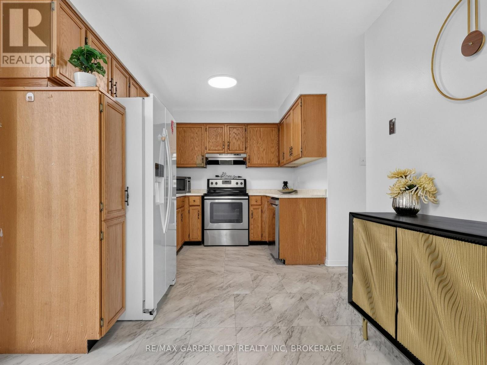 39 BUCHANAN CRESCENT - 16