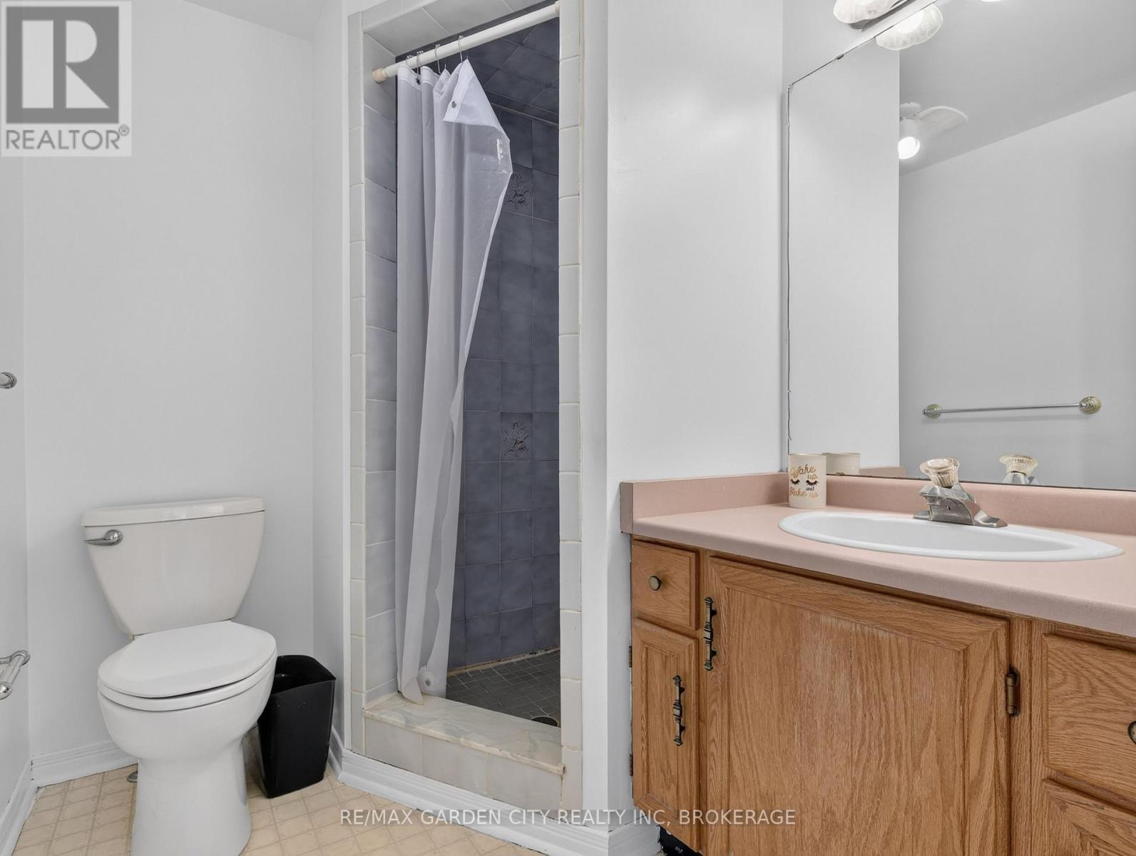 39 BUCHANAN CRESCENT - 25