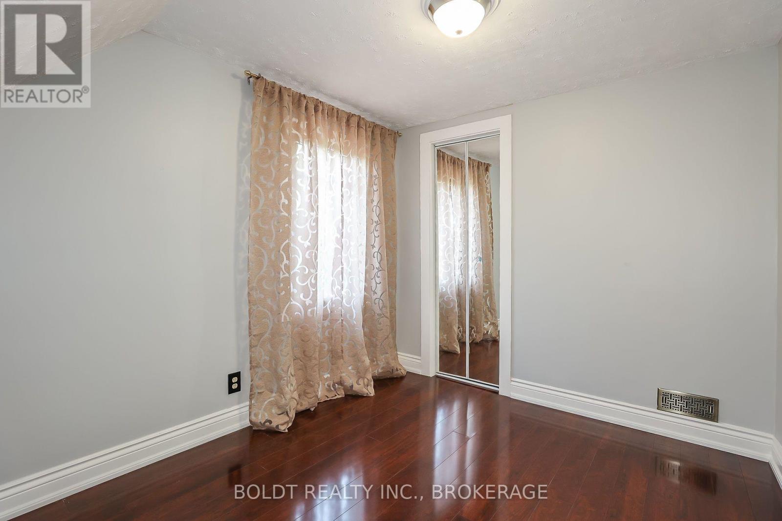 5060 ONTARIO AVENUE - 14