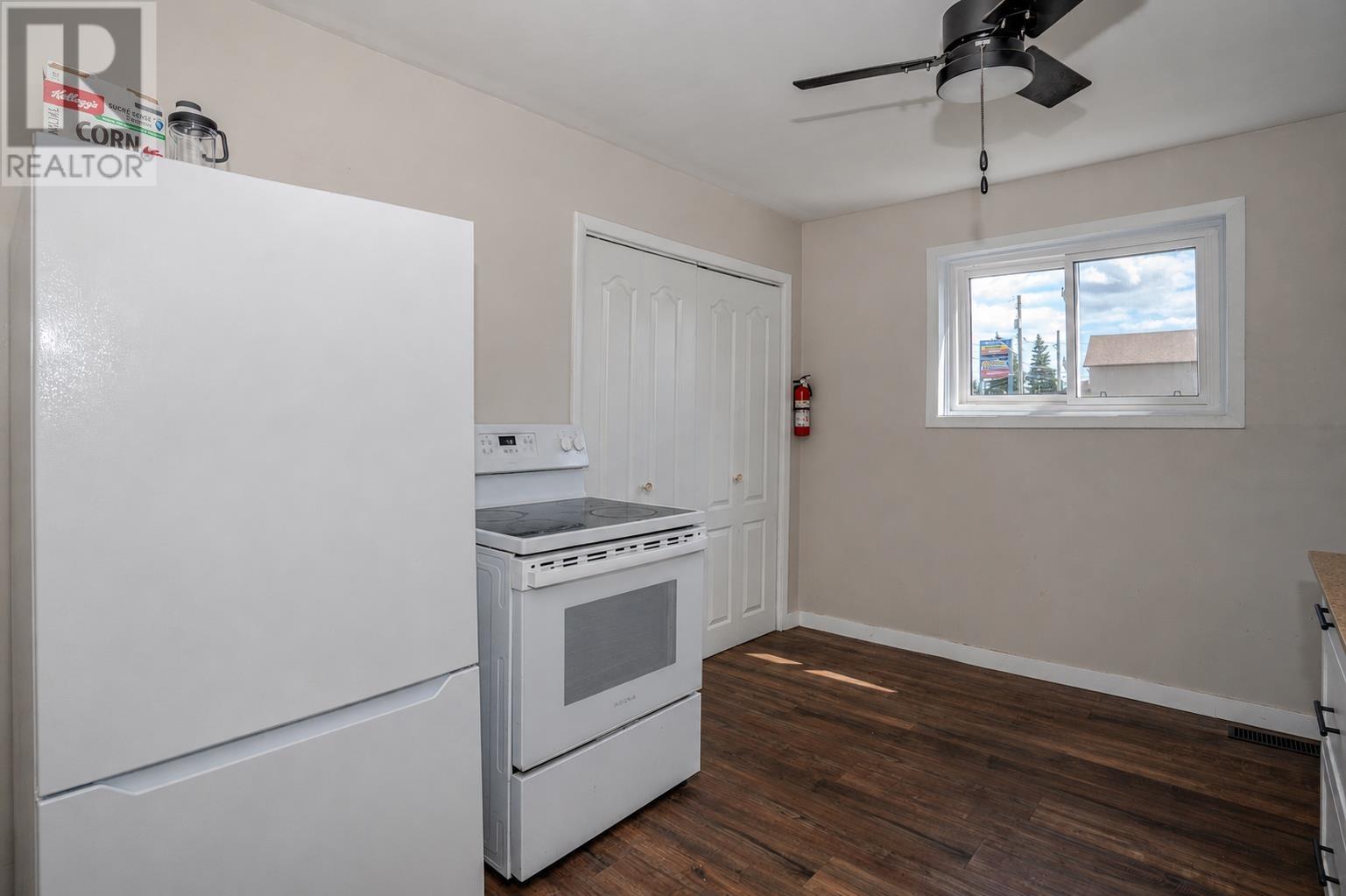 620 HIGH ST S - 4