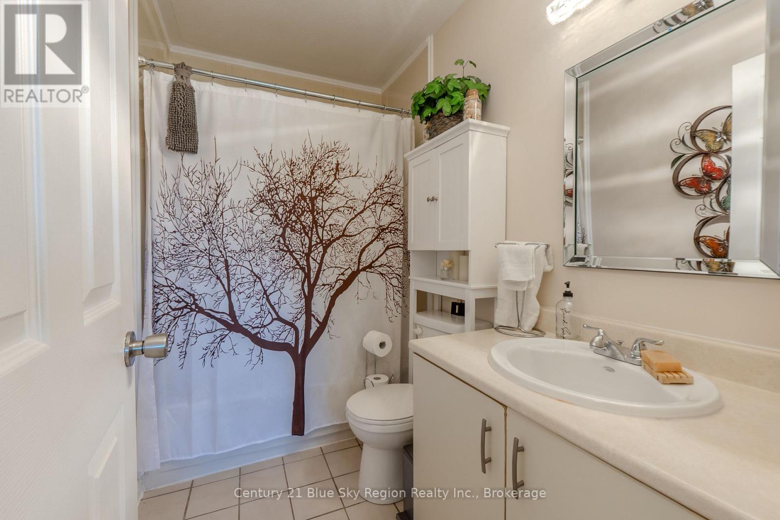 22 TAMERACK AVENUE - 21