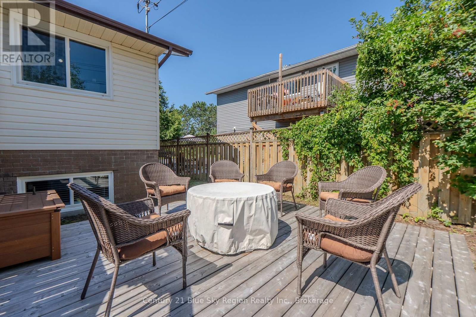 22 TAMERACK AVENUE - 43