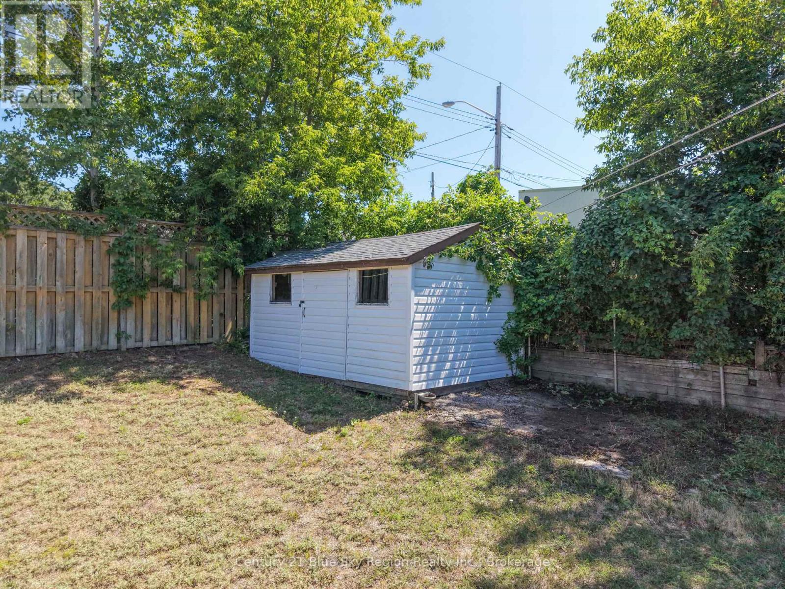 22 TAMERACK AVENUE - 45