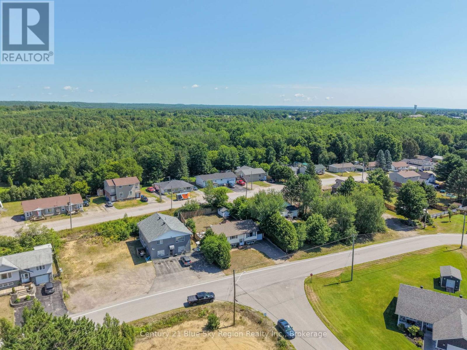 22 TAMERACK AVENUE - 49