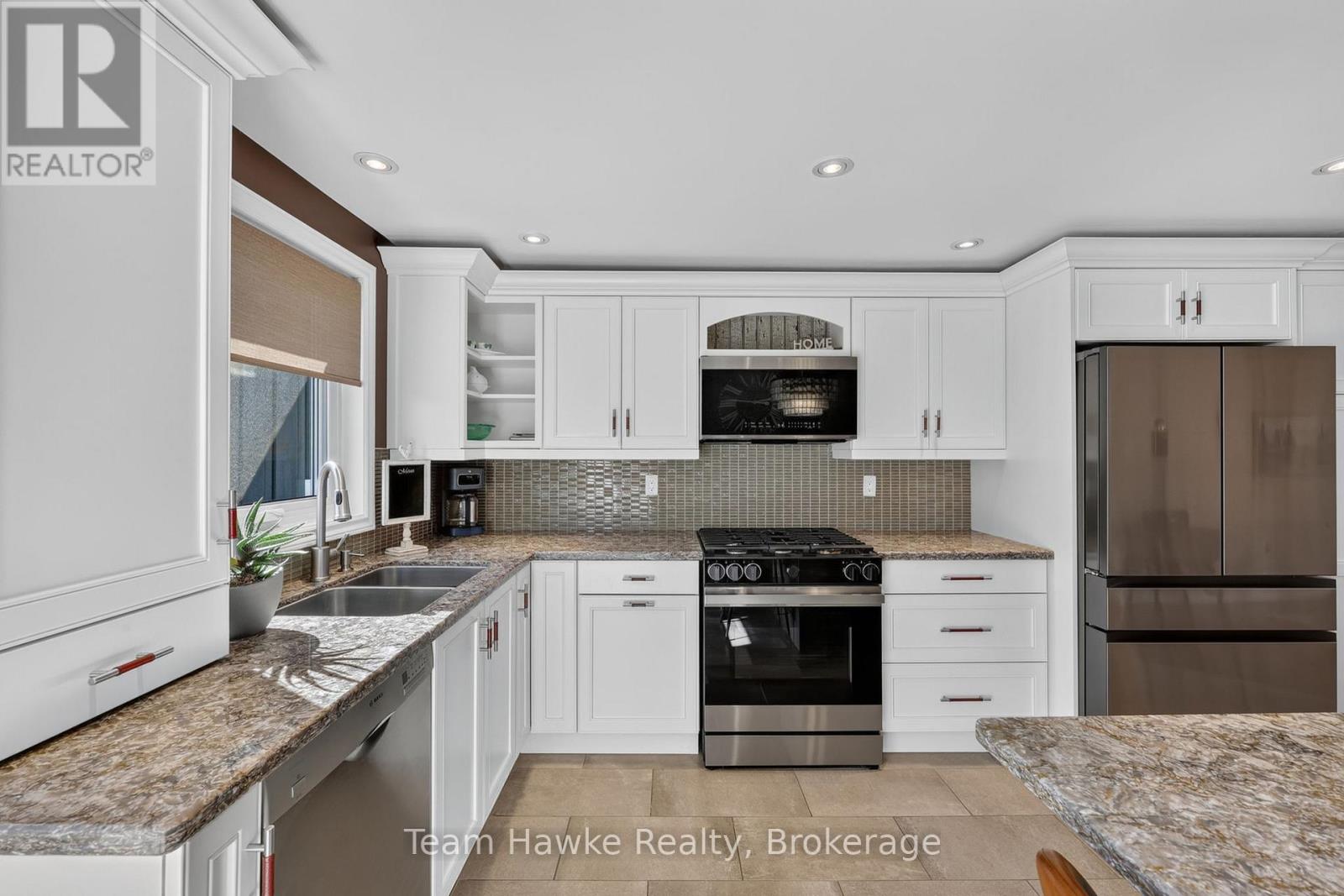 400 GALLOWAY BOULEVARD - 8