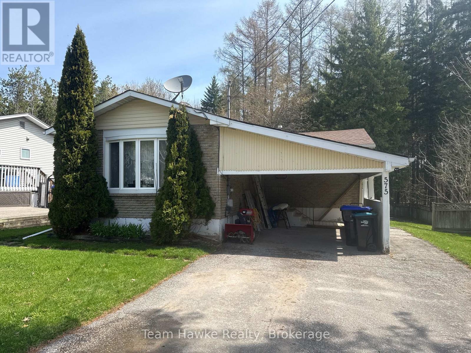 575 SIMCOE AVENUE - 2