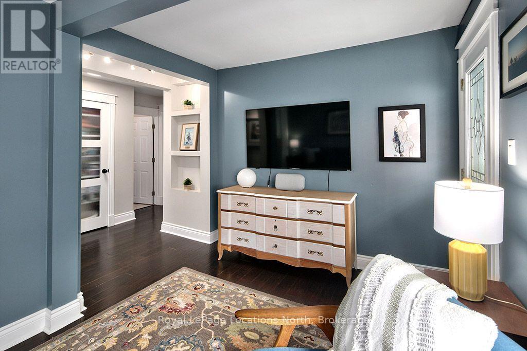 457 MAPLE STREET - 10