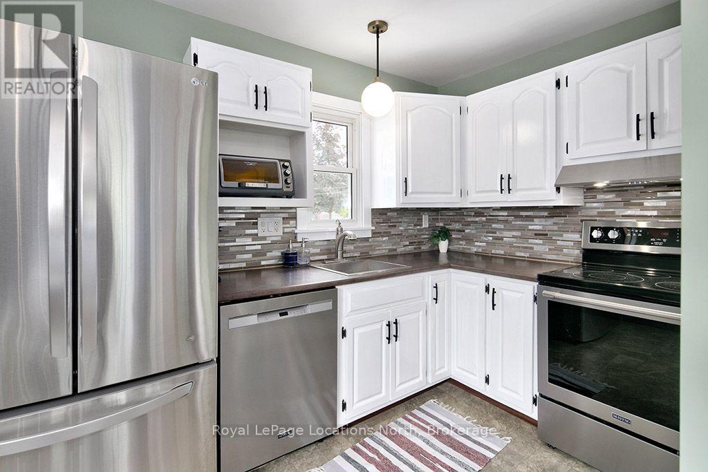457 MAPLE STREET - 6