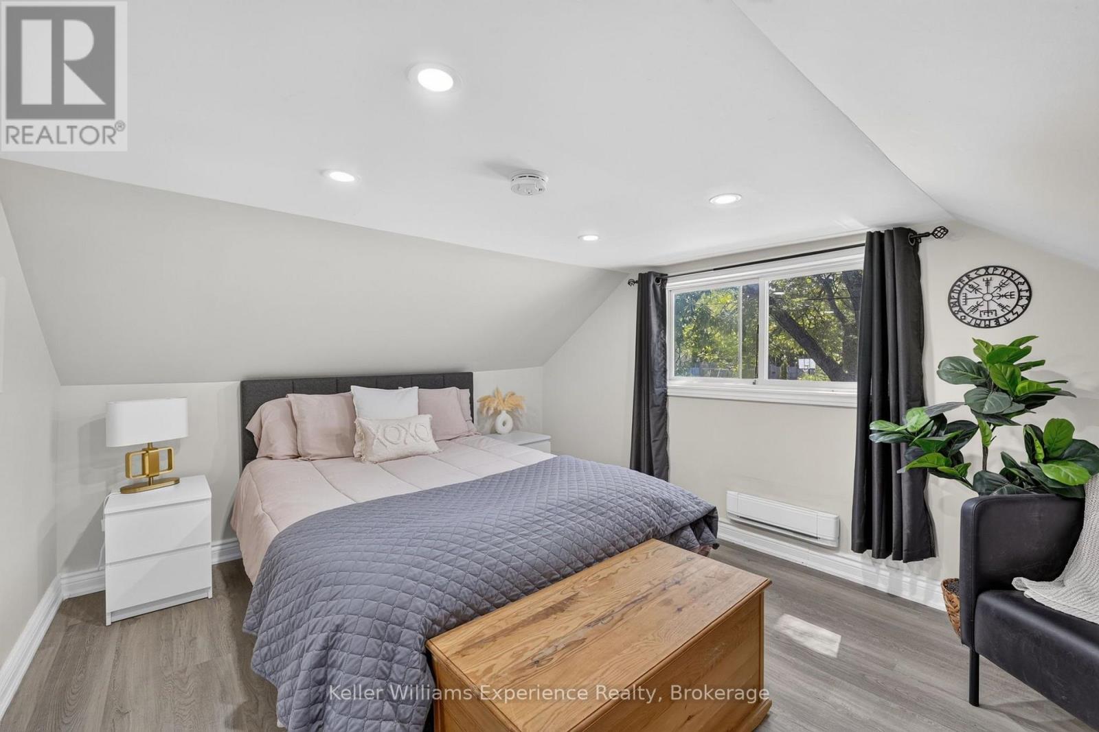 680 ONTARIO STREET - 17