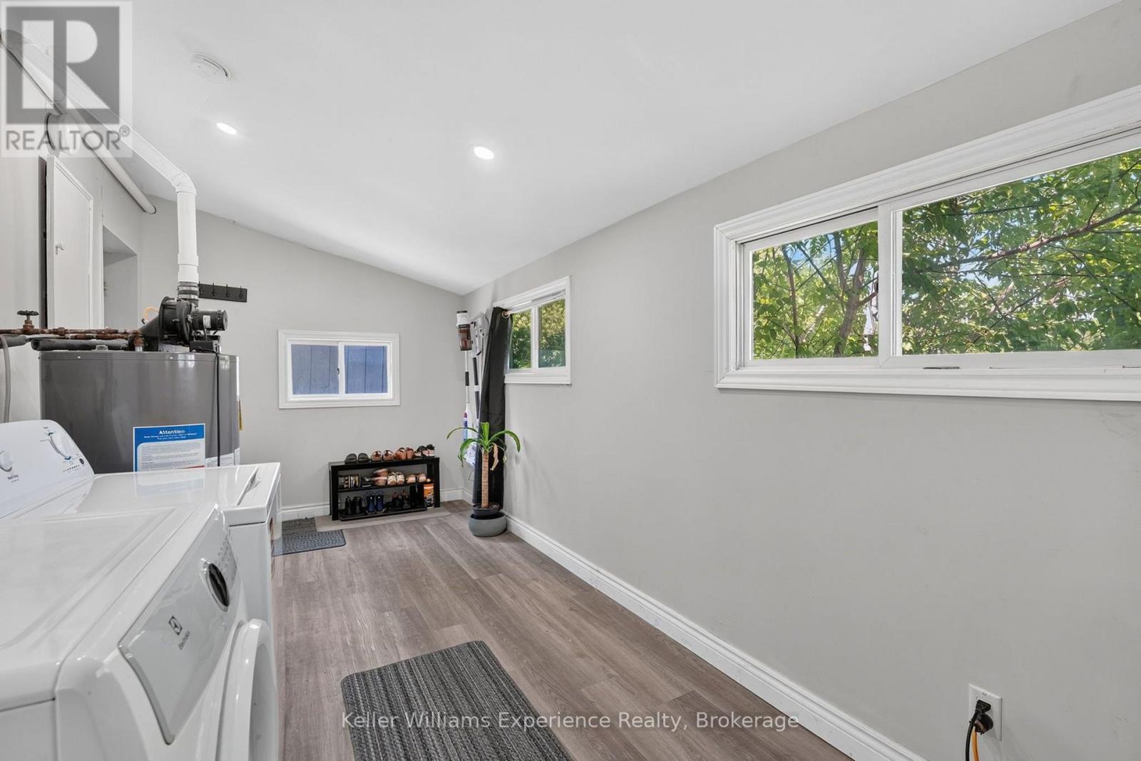 680 ONTARIO STREET - 24