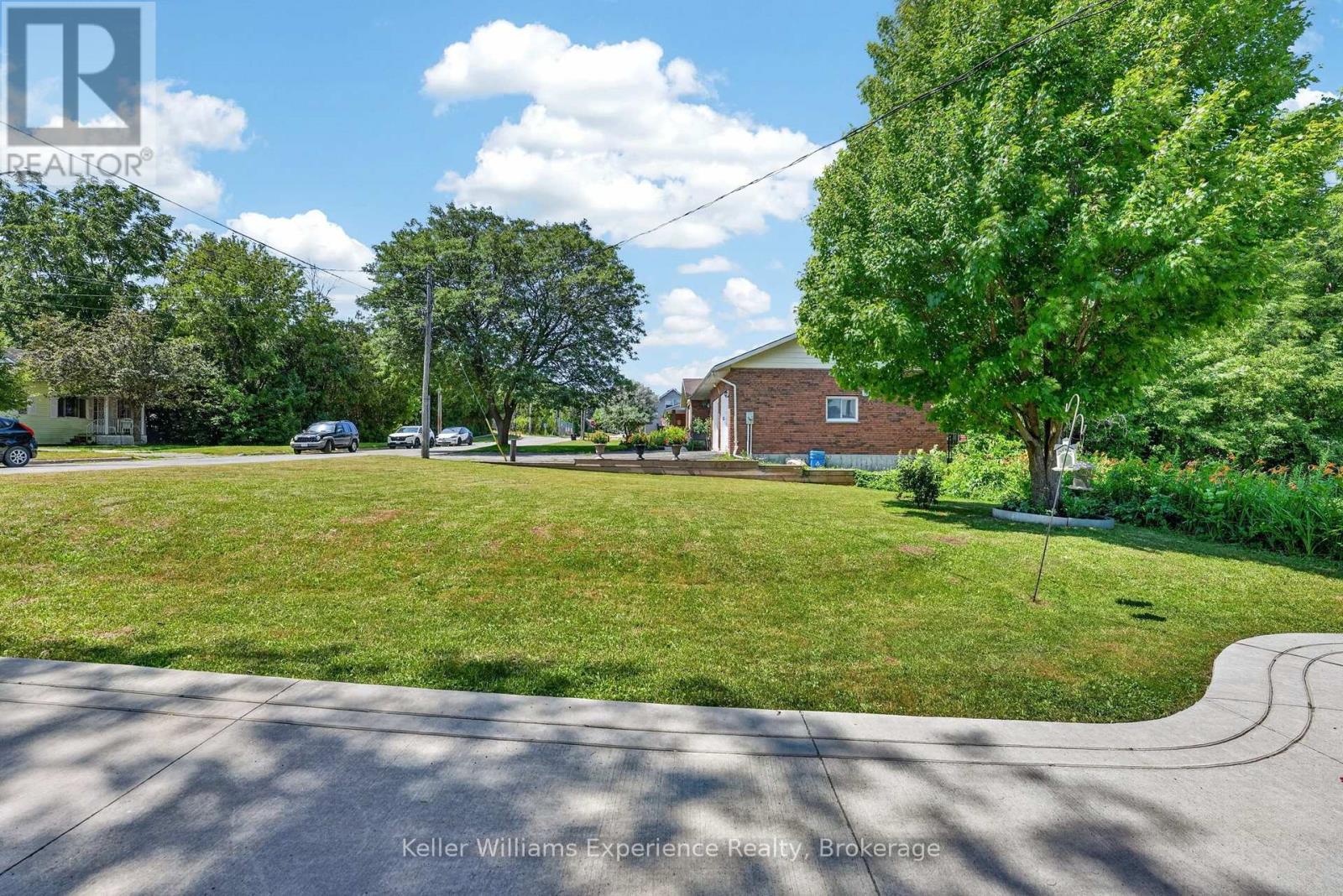 680 ONTARIO STREET - 29