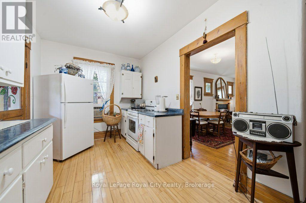 66 RAGLAN STREET - 17