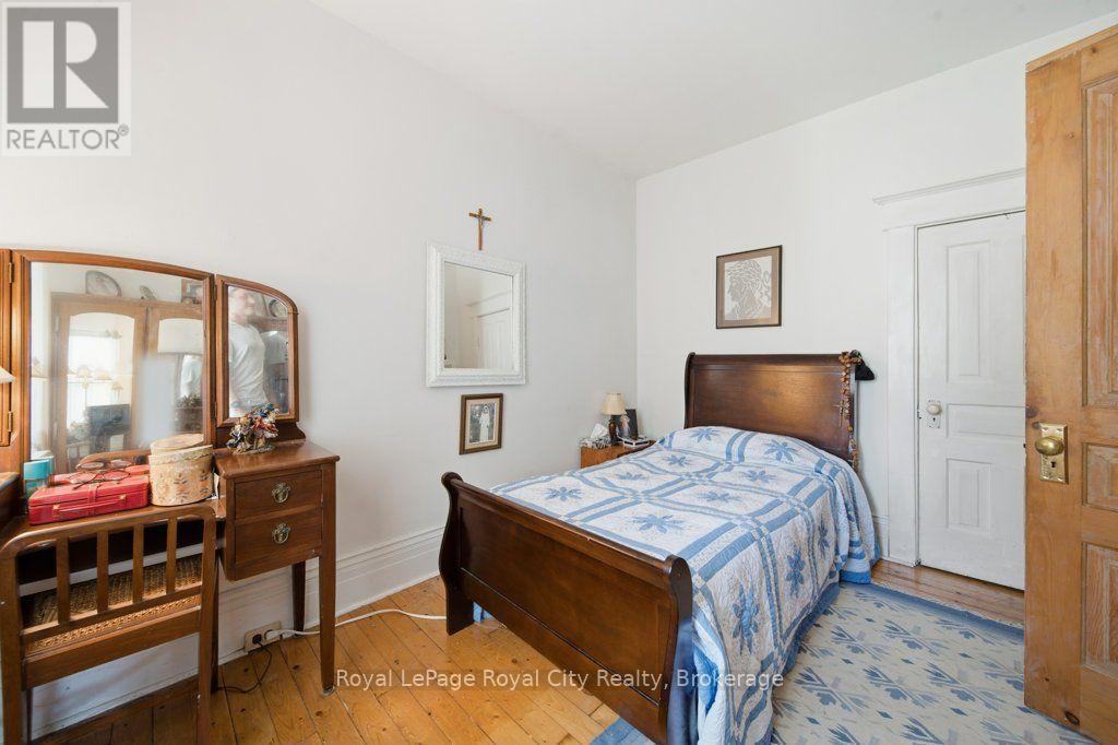 66 RAGLAN STREET - 23