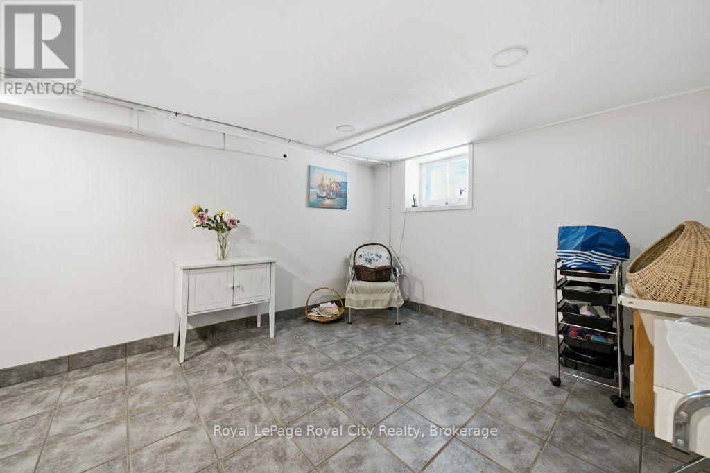 66 RAGLAN STREET - 31