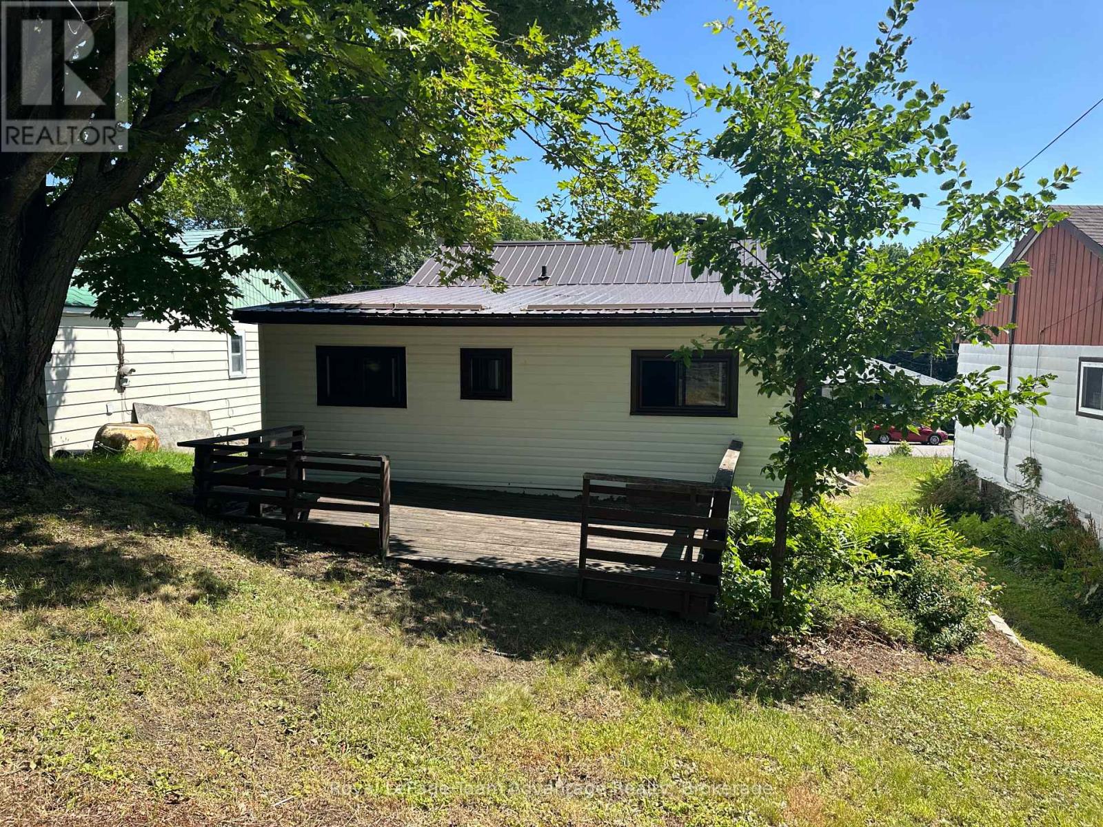 14 RIVERDALE ROAD - 21