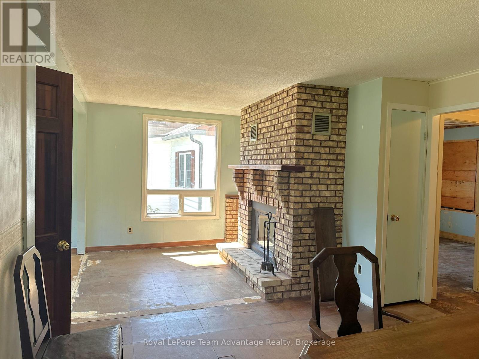 14 RIVERDALE ROAD - 8