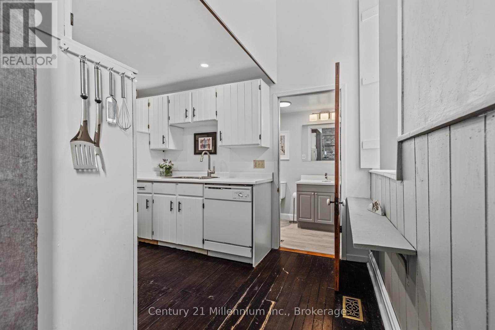 424043 CONCESSION 6 - 19