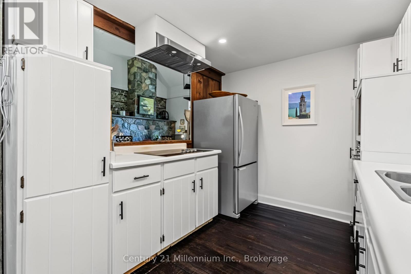 424043 CONCESSION 6 - 21