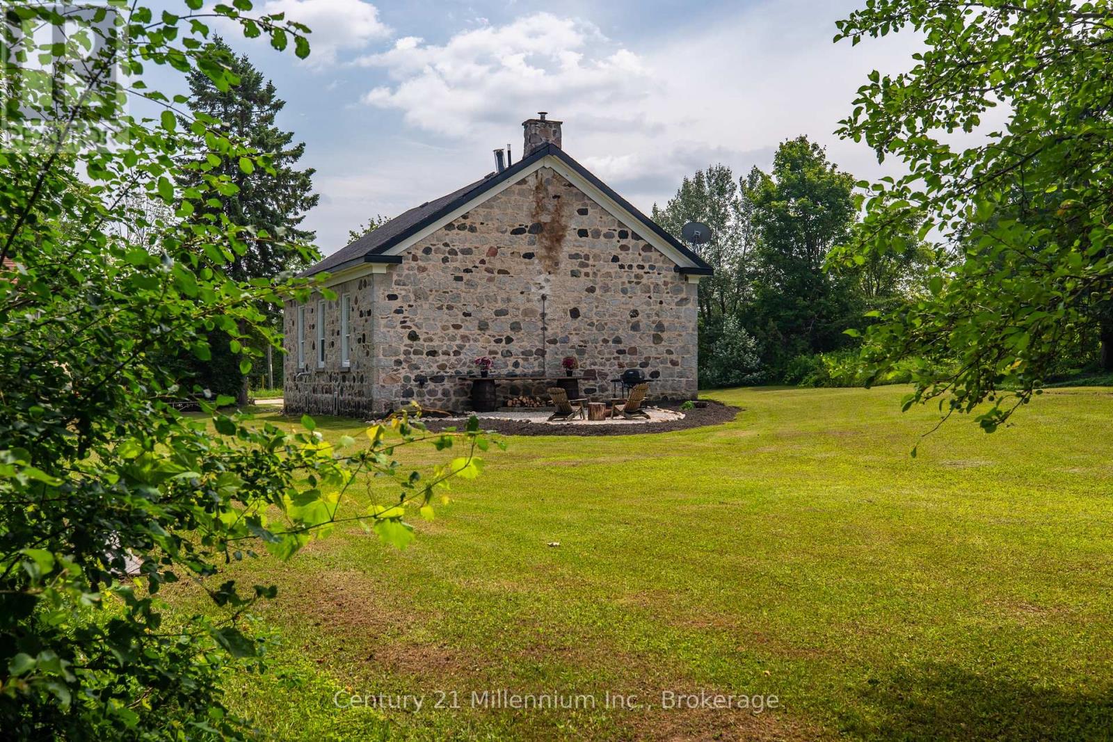 424043 CONCESSION 6 - 36