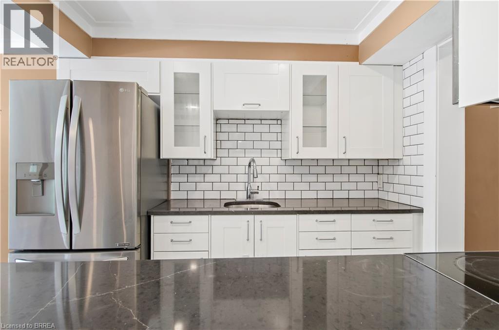 #54 480 GREY Street - 8
