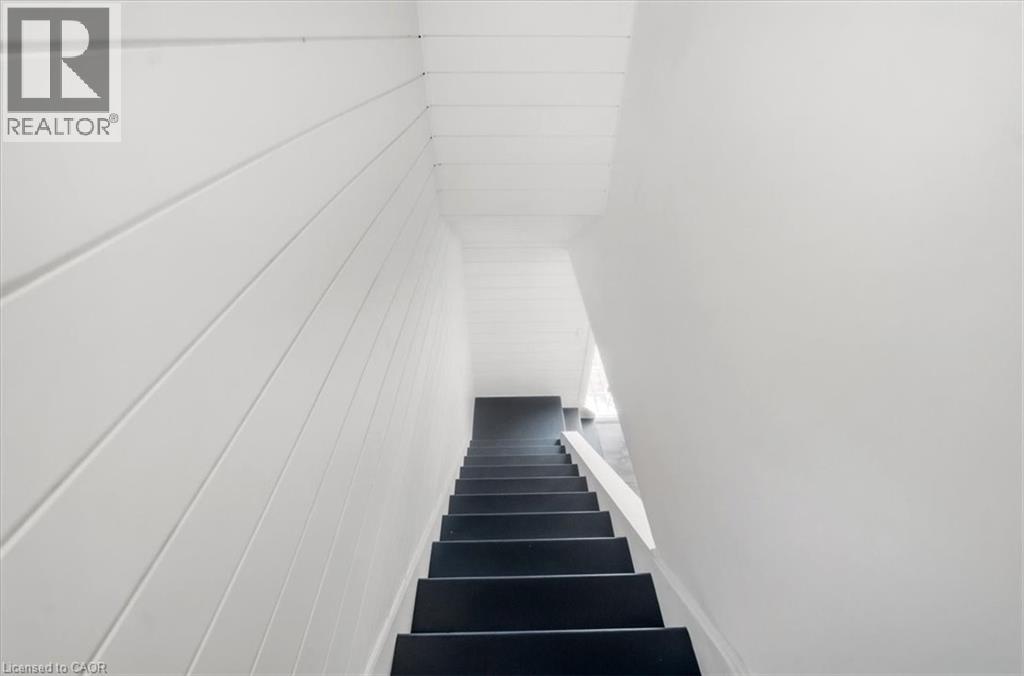 303 BRUCE RD 9 - 21