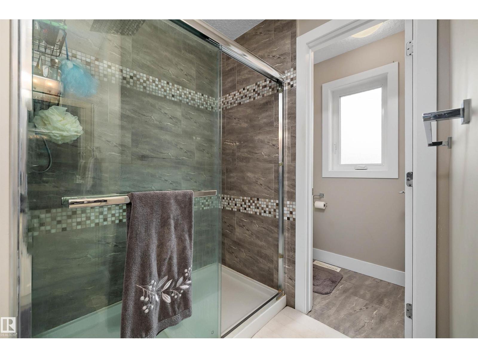 967 175 ST SW - 40