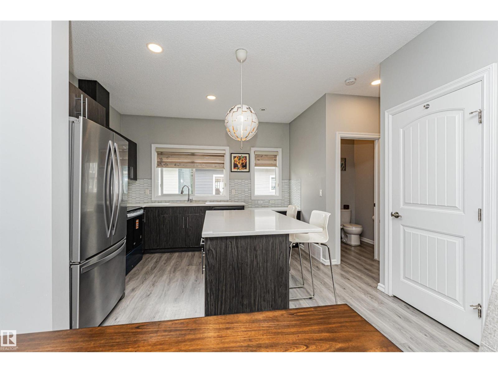 #61 215 SADDLEBACK RD NW - 16