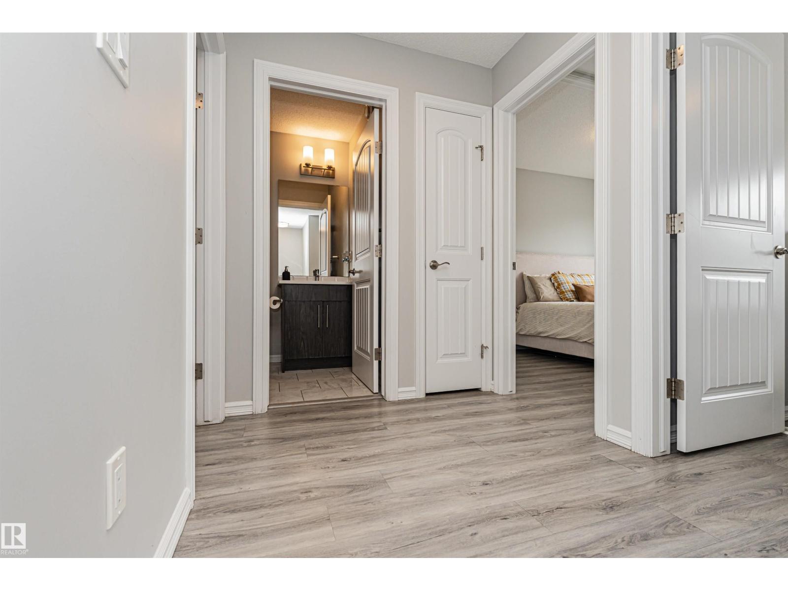 #61 215 SADDLEBACK RD NW - 23