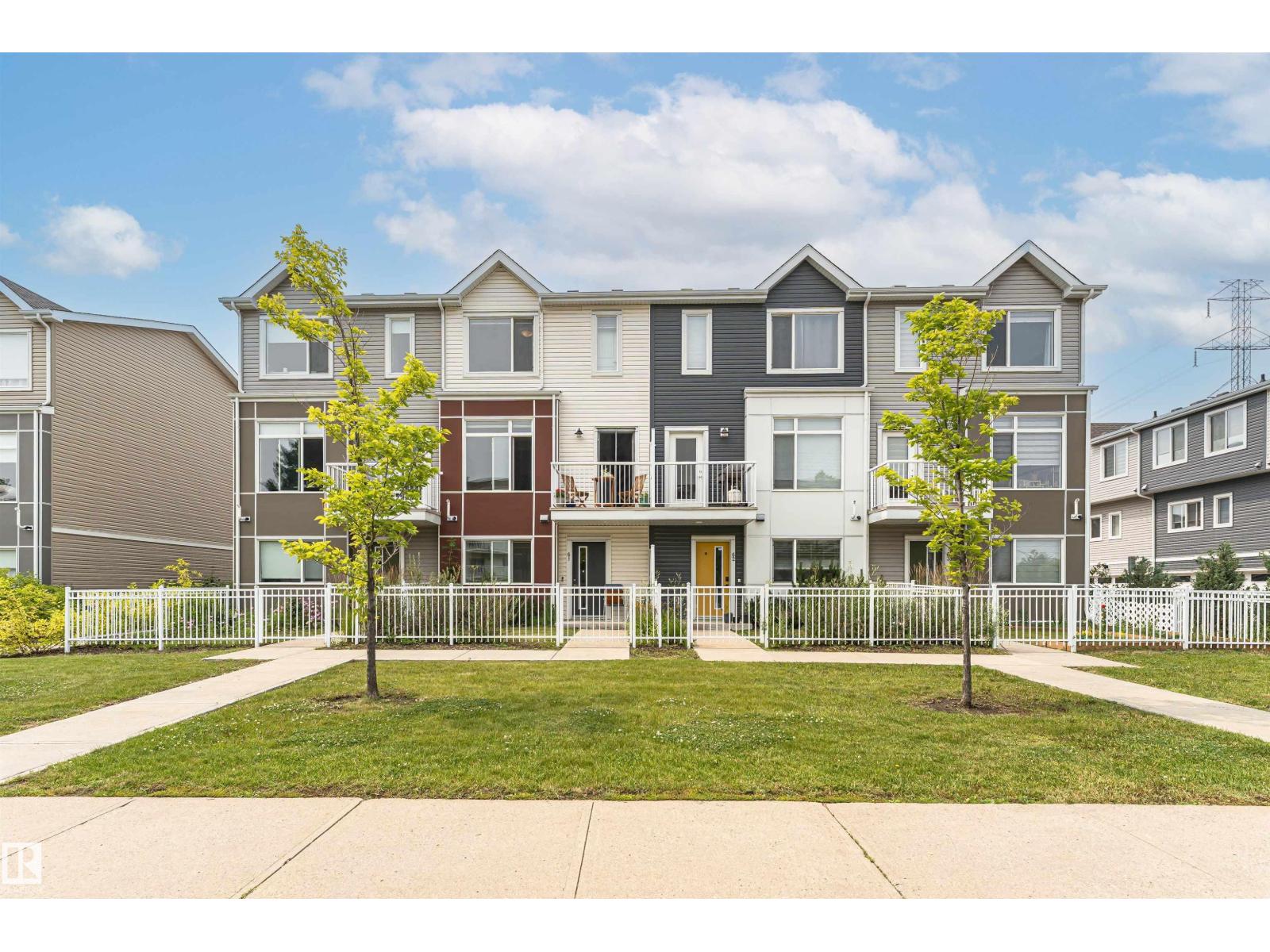 #61 215 SADDLEBACK RD NW - 3