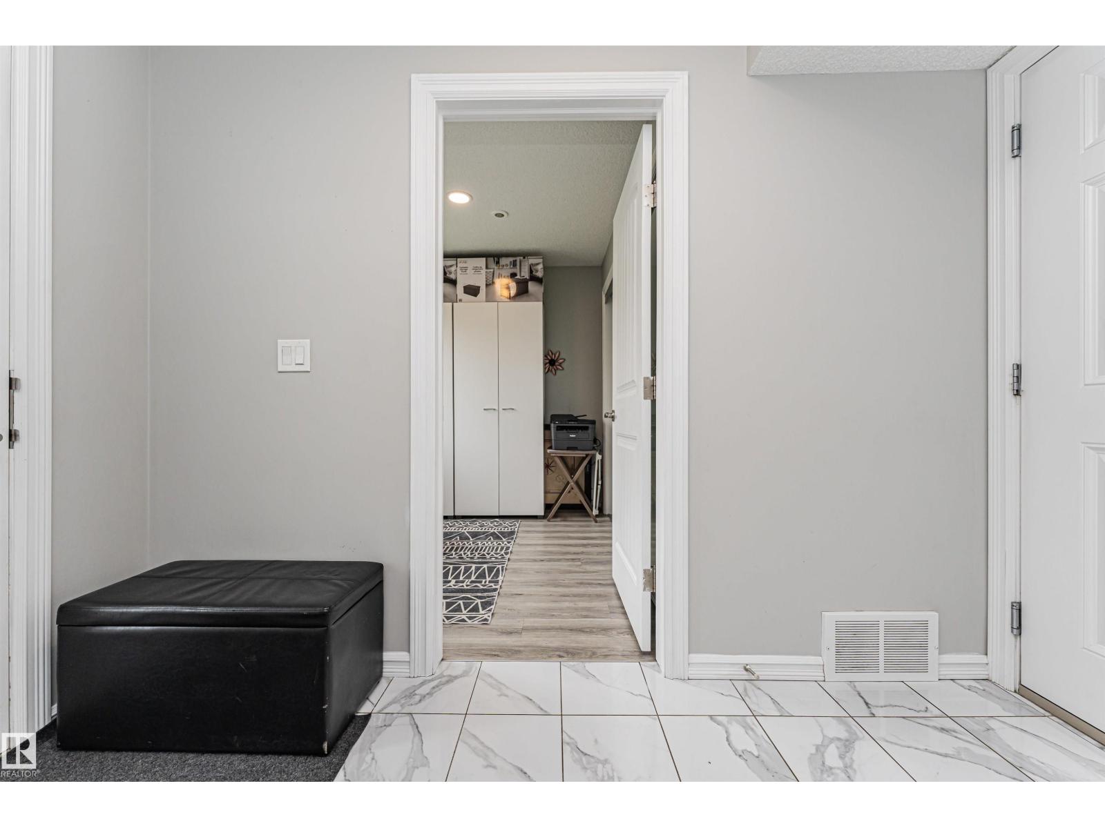 #61 215 SADDLEBACK RD NW - 8