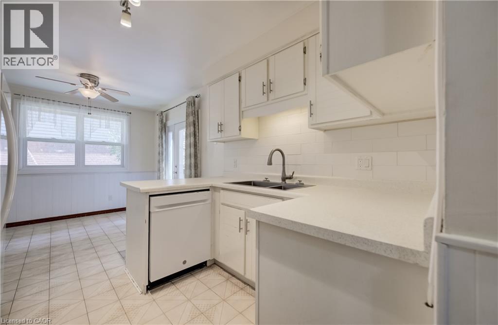 197 SOUTHWOOD Drive - 11
