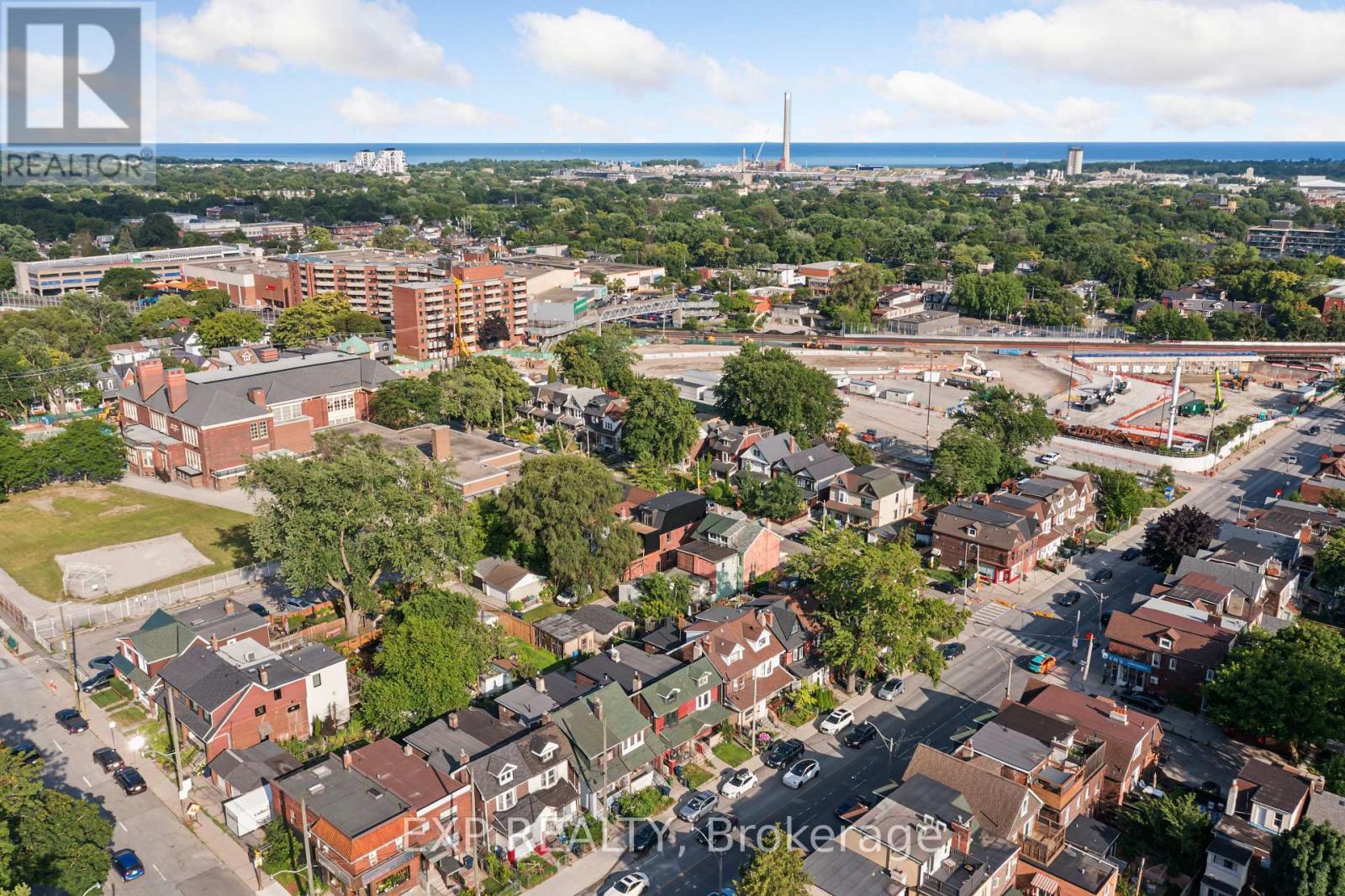 511 CARLAW AVENUE - 18