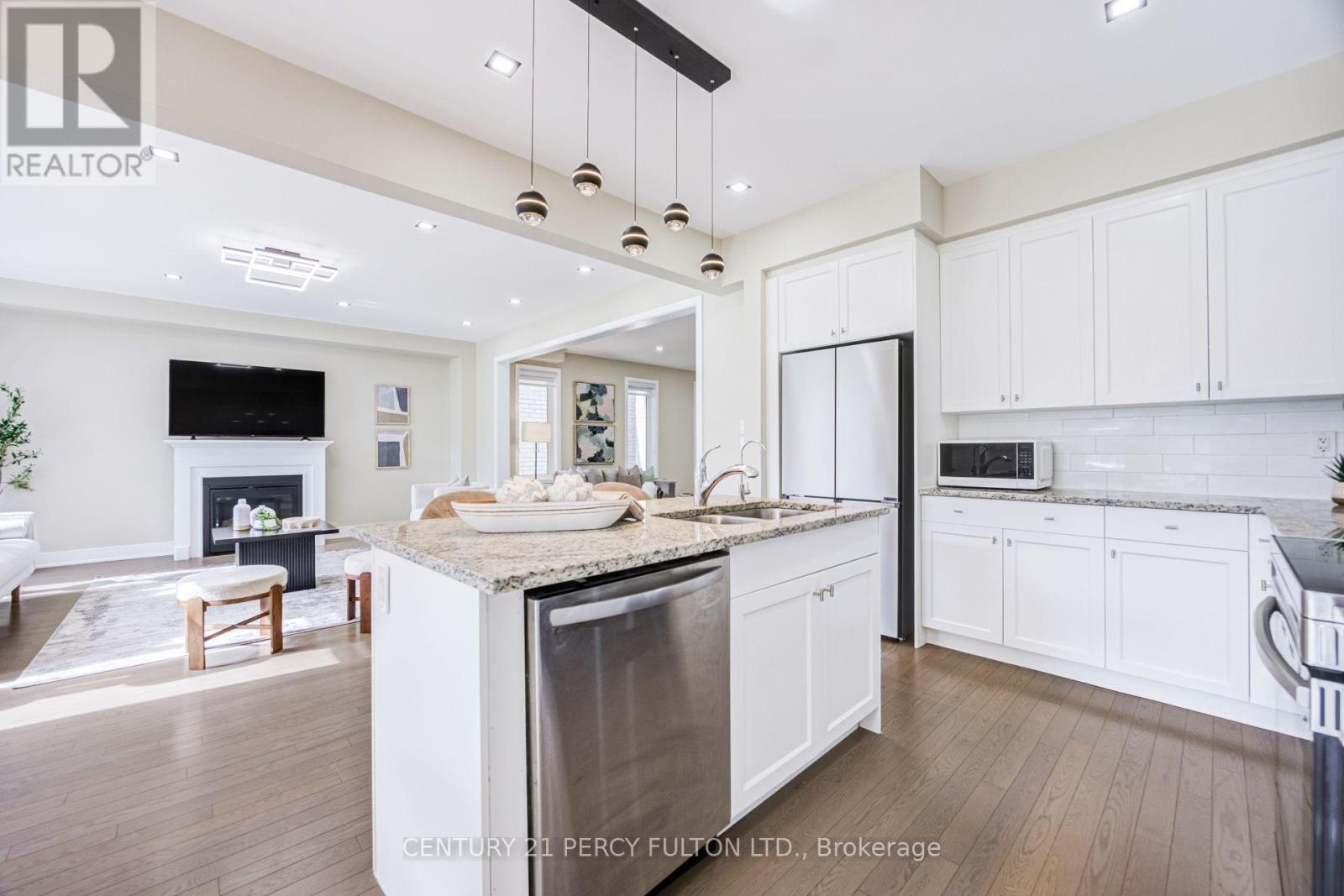 #34 400 FINCH AVENUE - 21