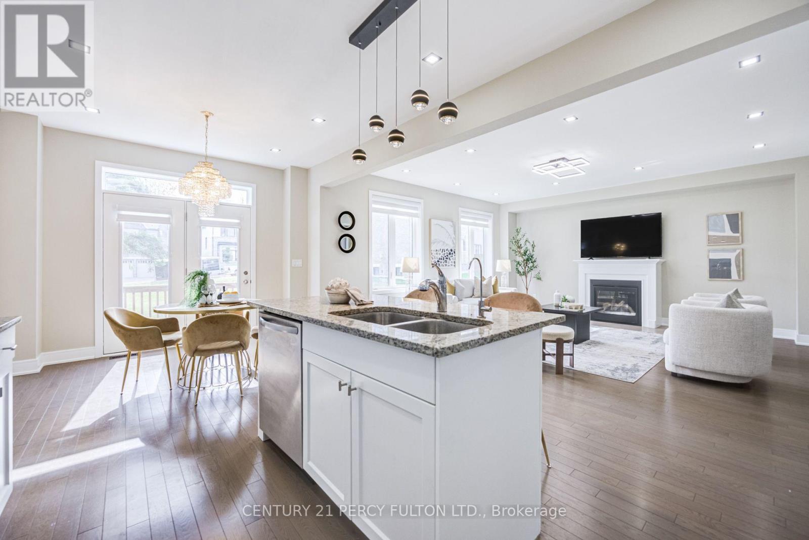 #34 400 FINCH AVENUE - 23