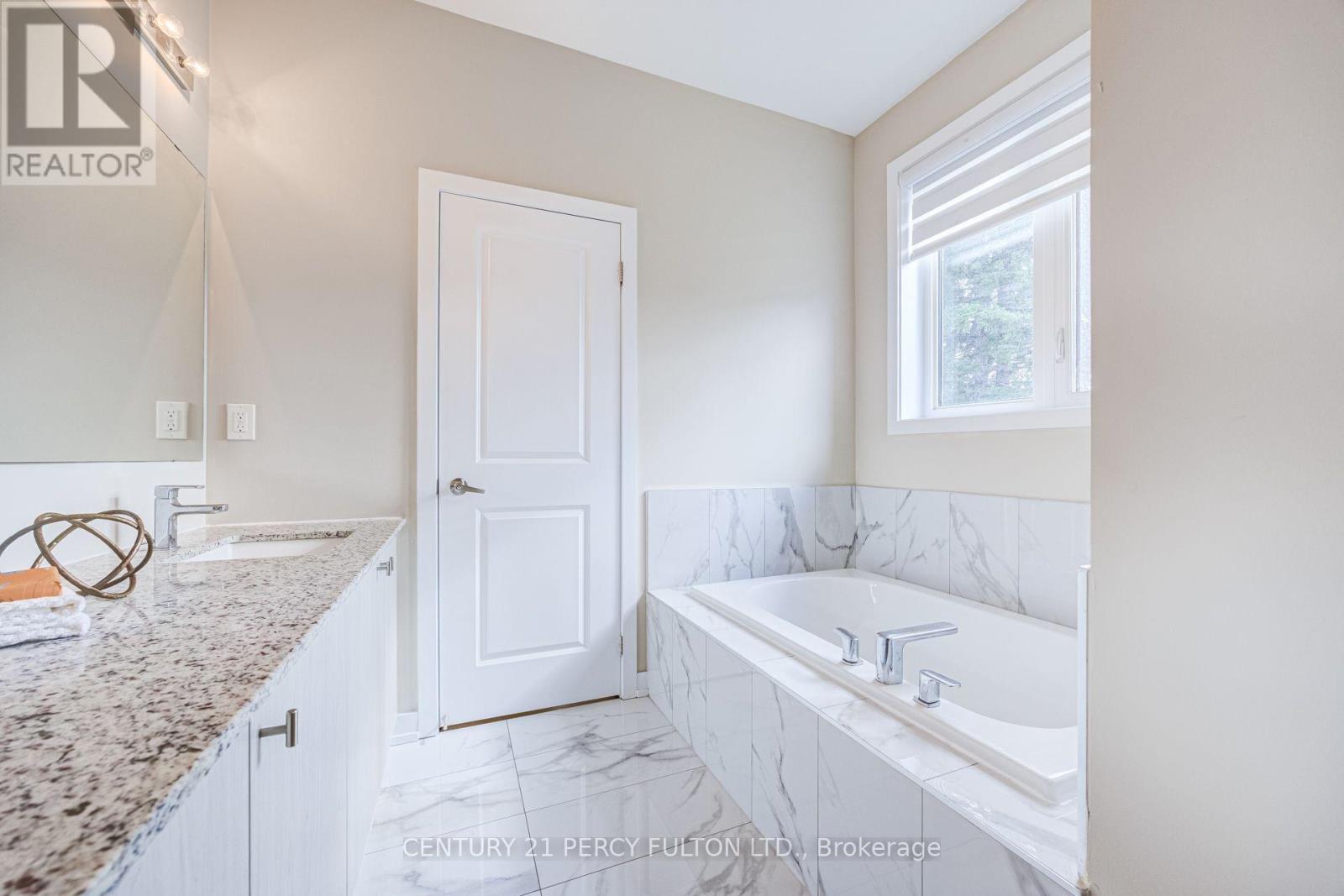 #34 400 FINCH AVENUE - 39