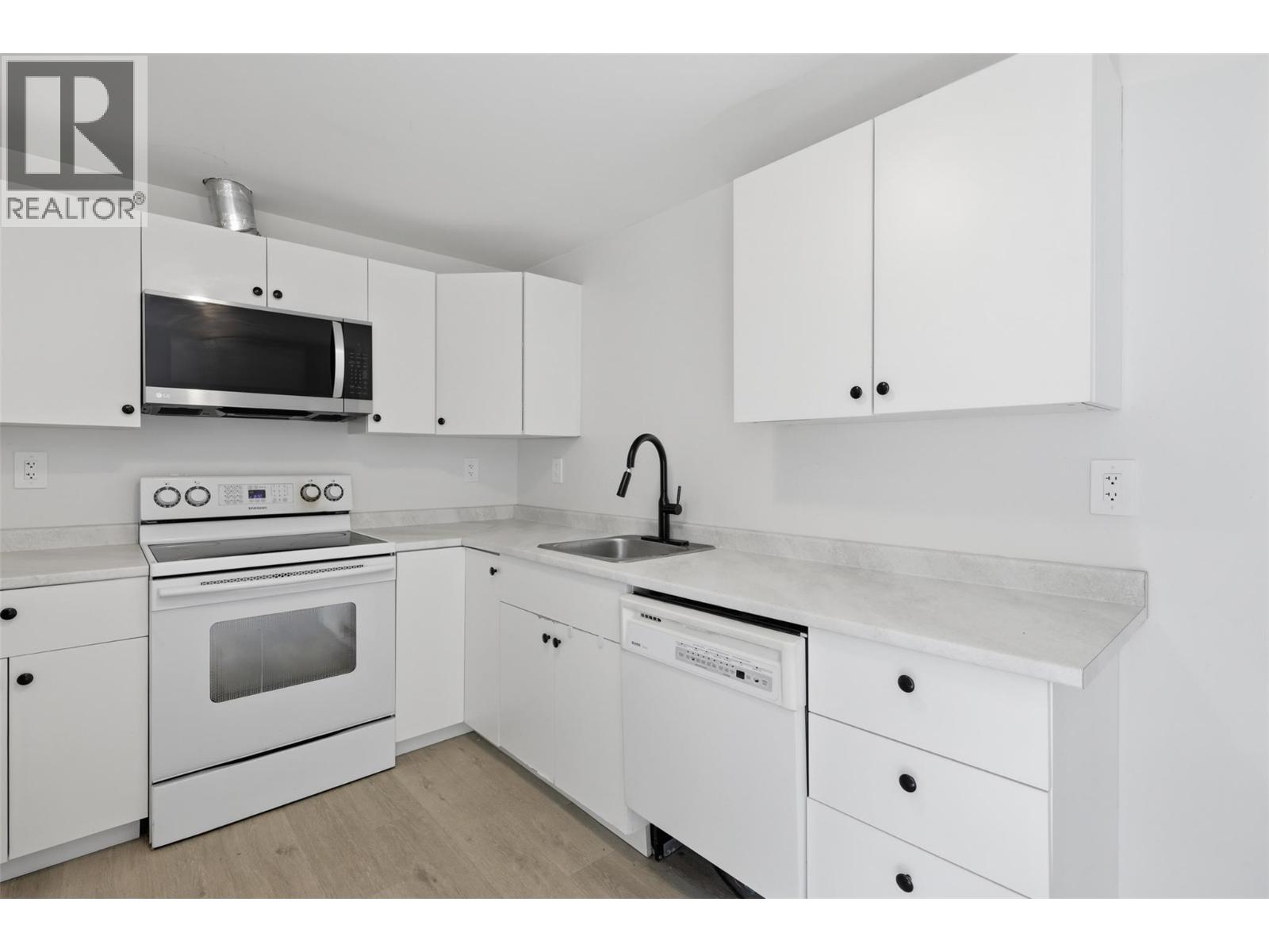 2195 SIFTON Lane - 44