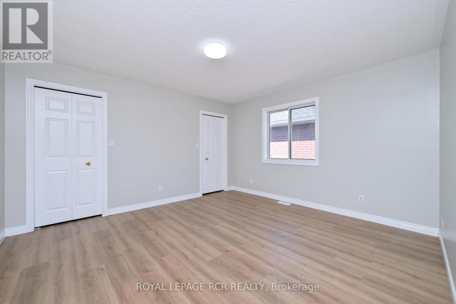 31 ENGLISH DRIVE - 21