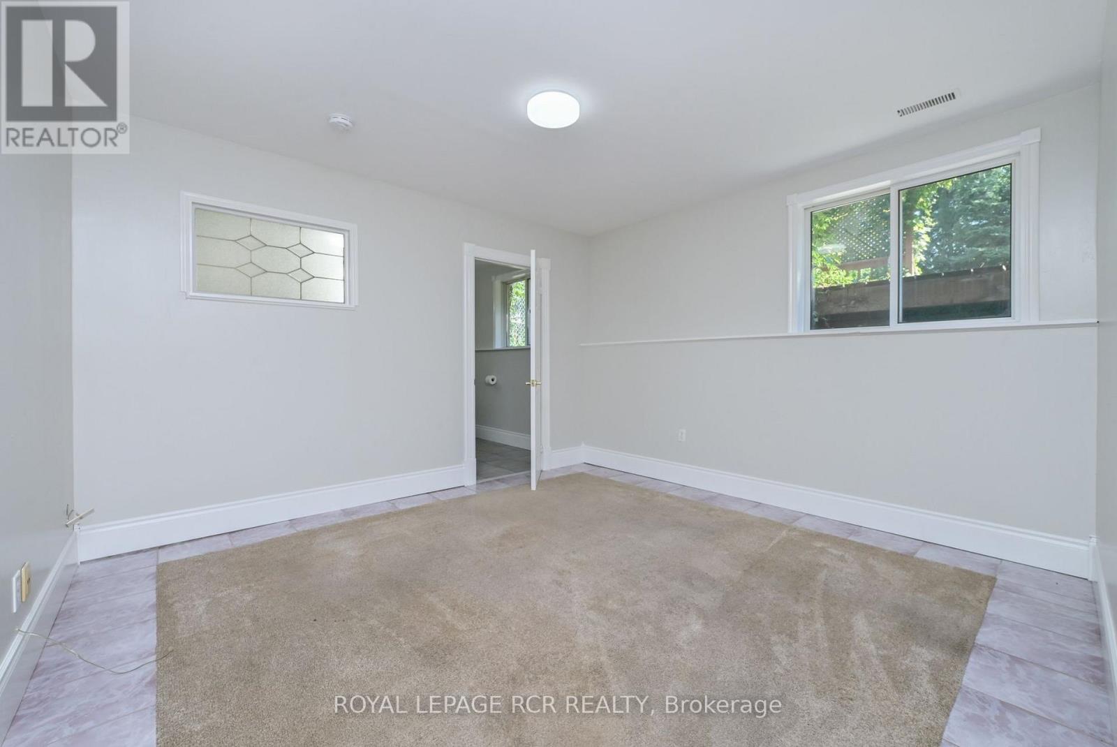 31 ENGLISH DRIVE - 29
