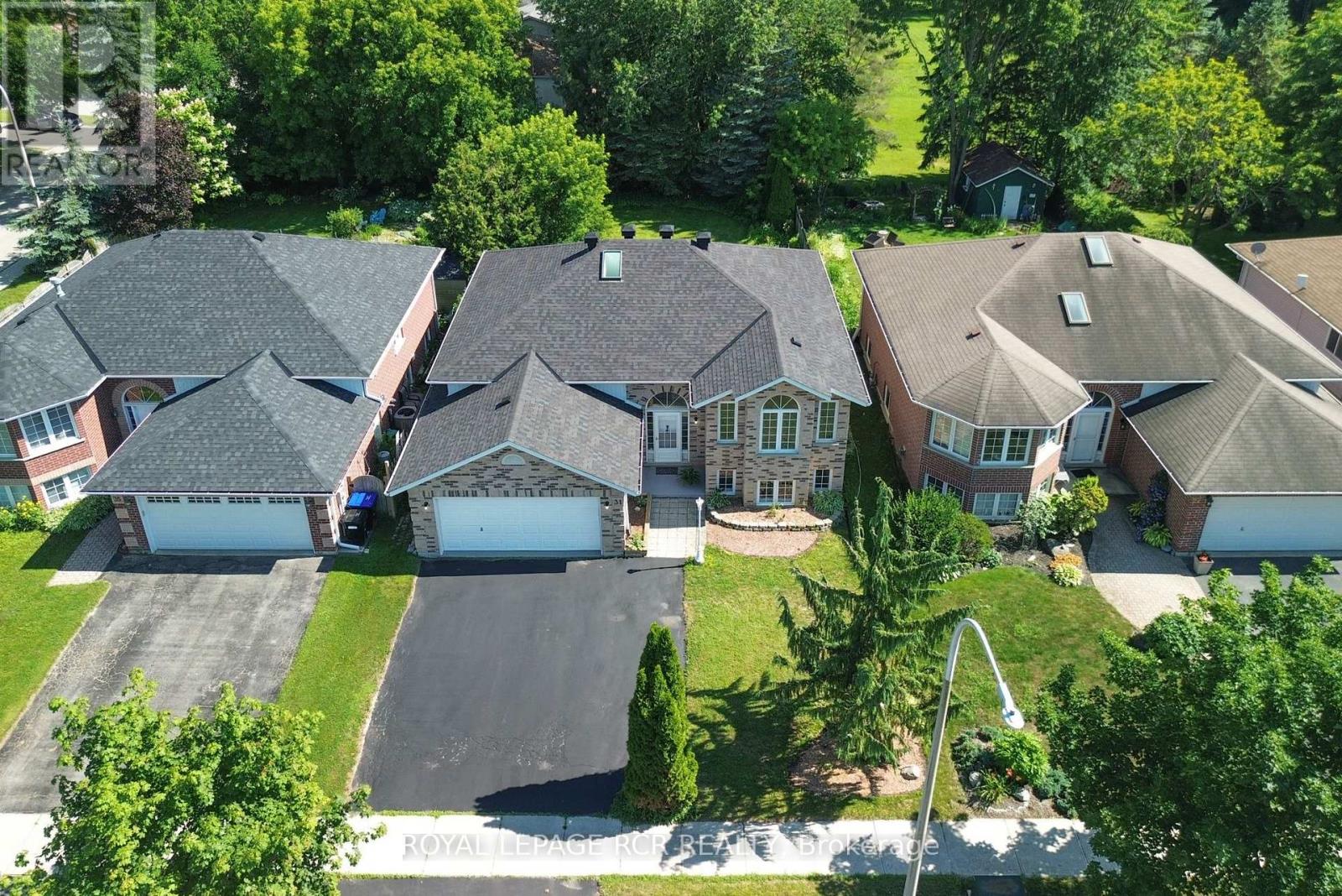 31 ENGLISH DRIVE - 45