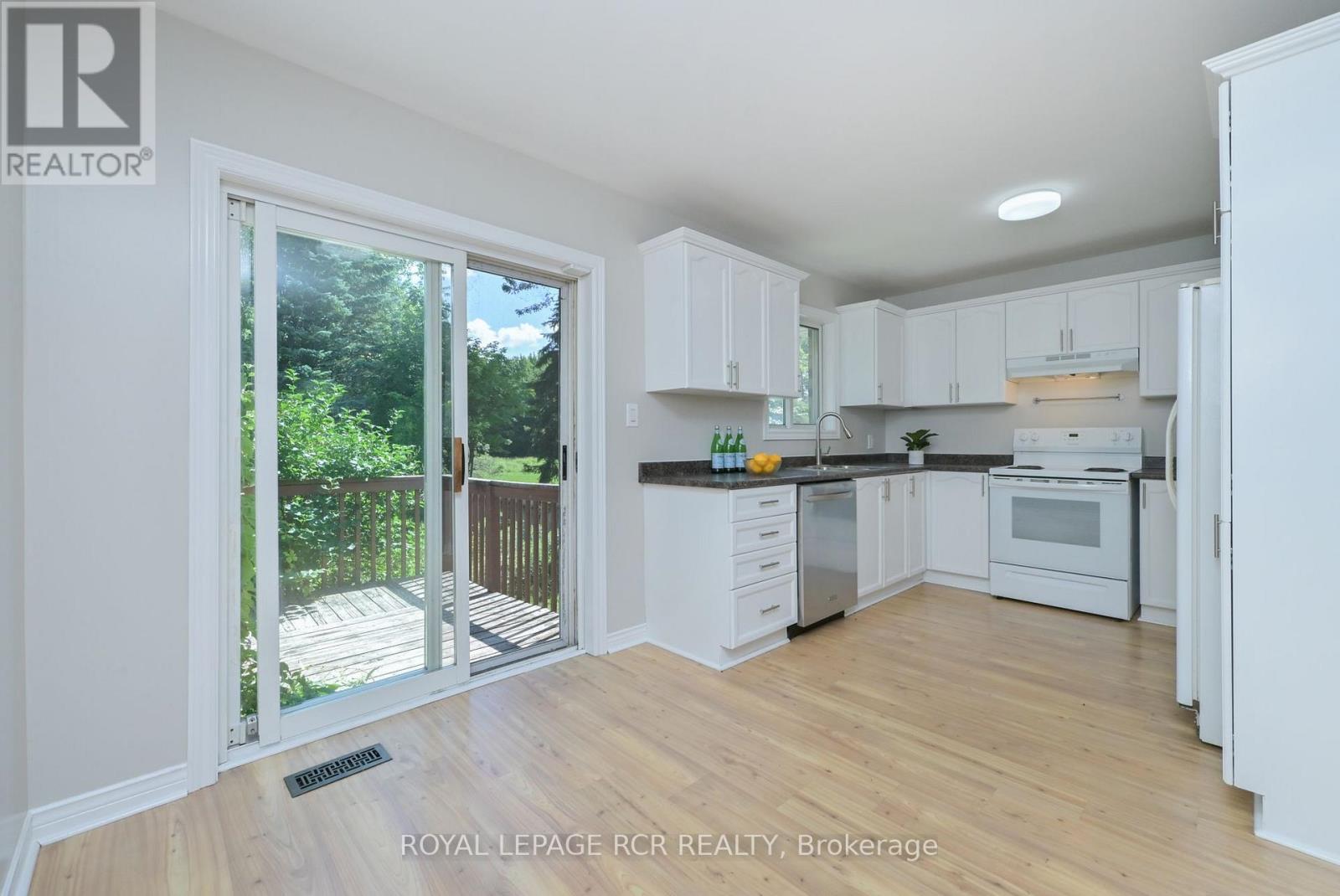 31 ENGLISH DRIVE - 6