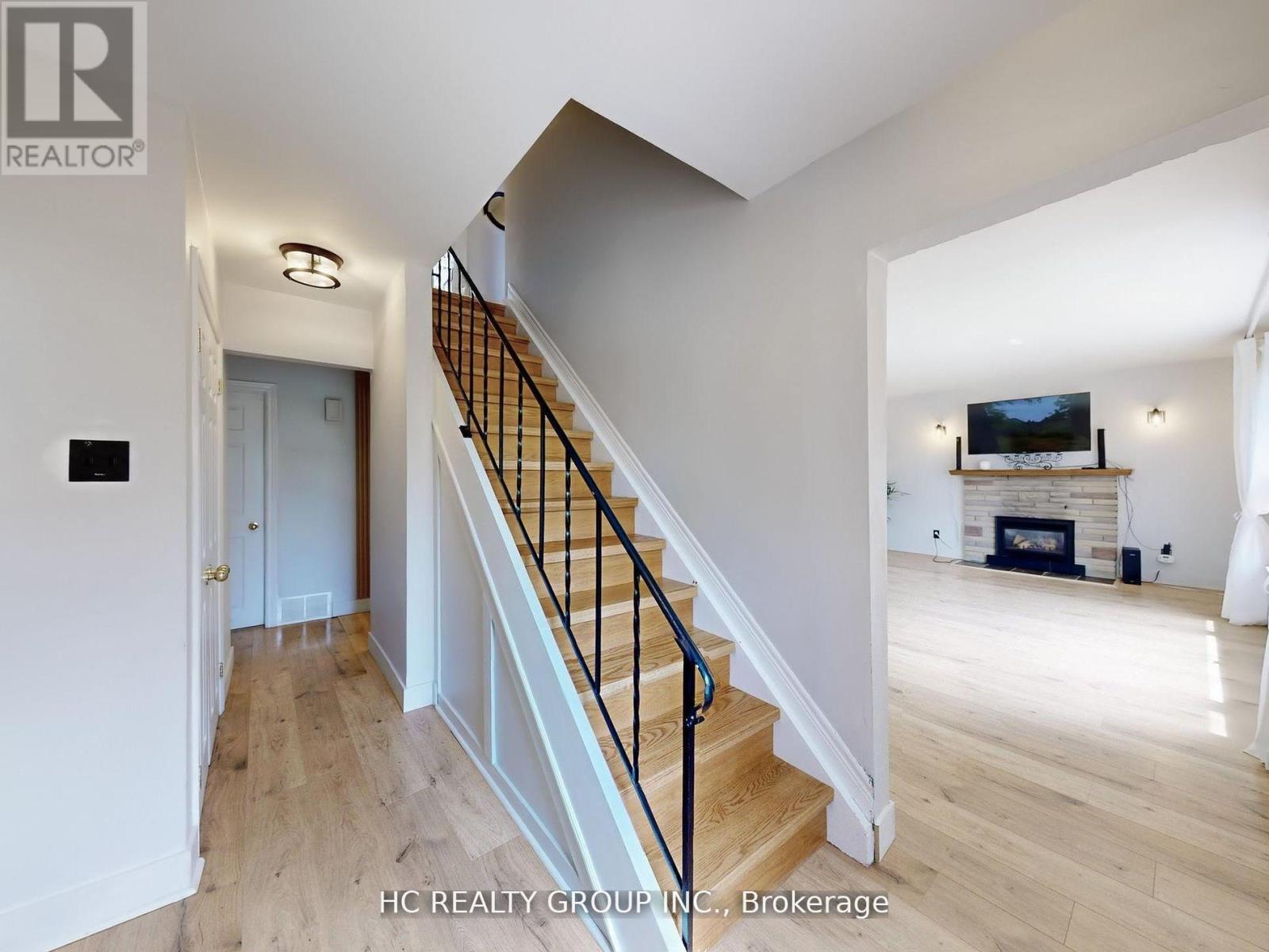 10 NORTH STREET - 11