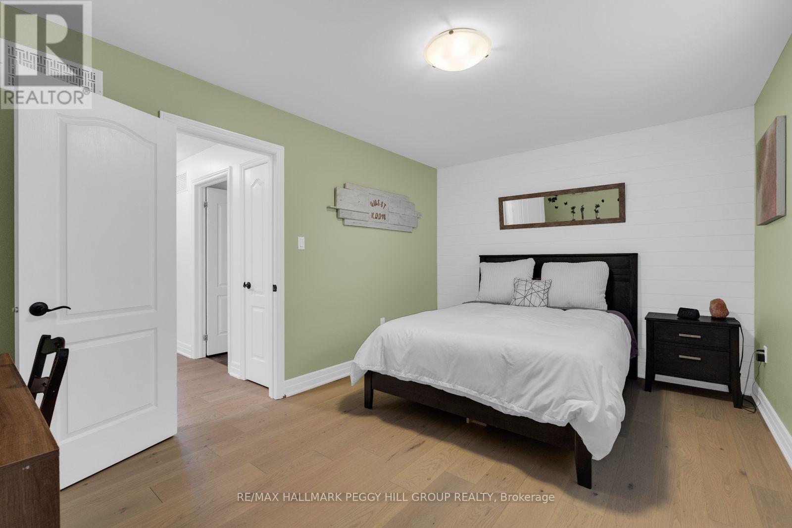 173 CUMMING DRIVE - 10