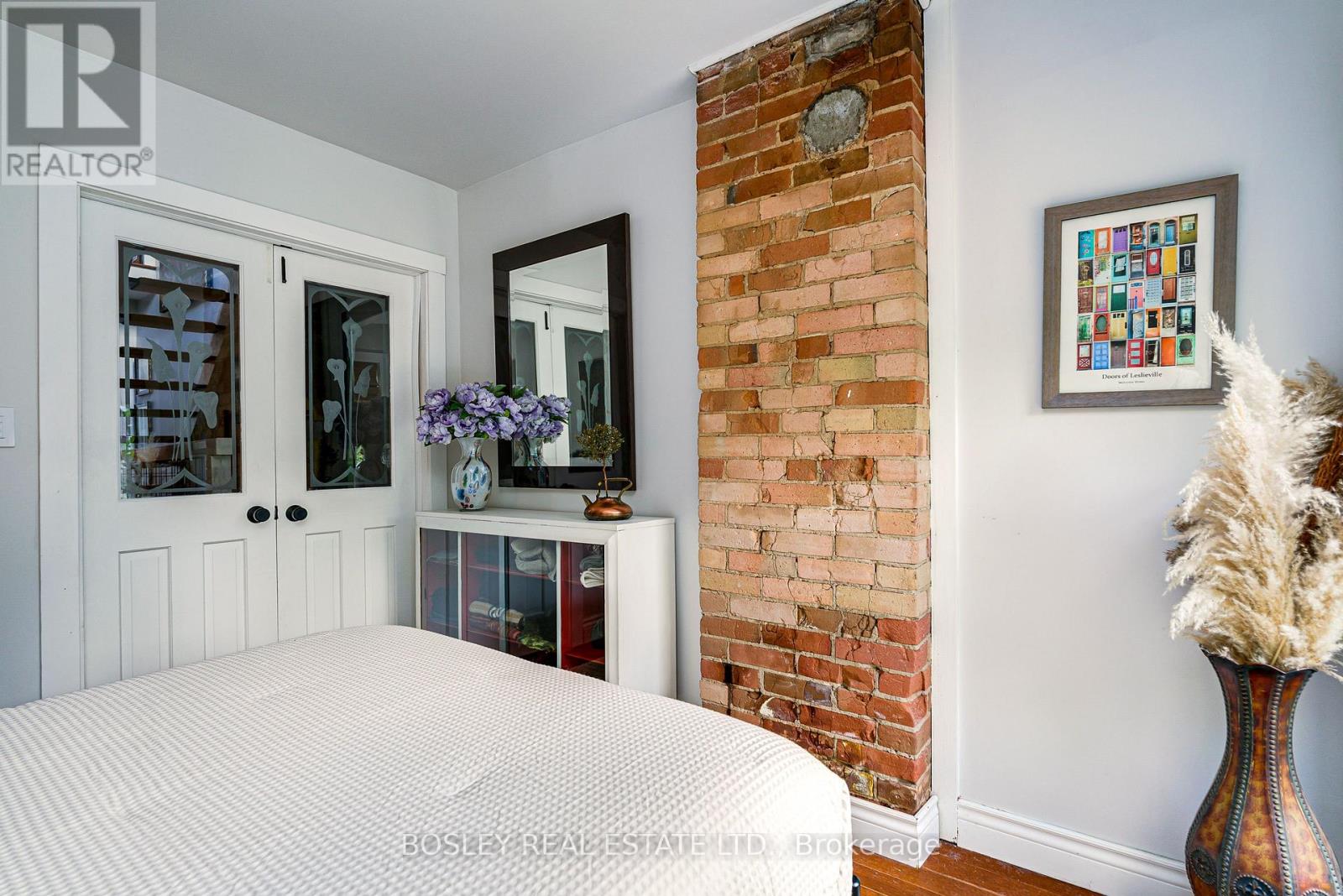 16 BLONG AVENUE - 24