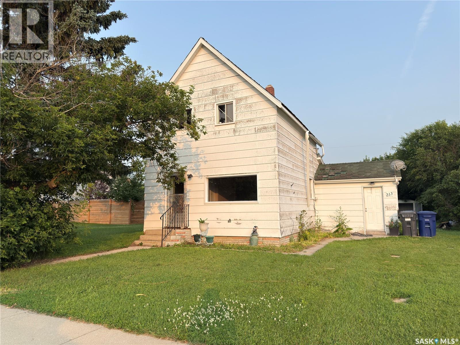 313 Grant AVENUE - 1